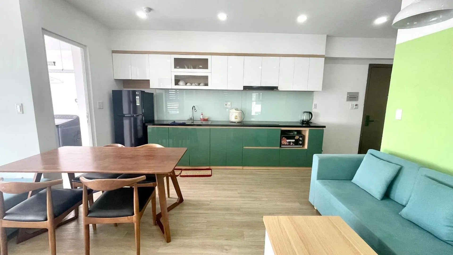 The Gold Beachfront Luxury Apartment Nha Trang