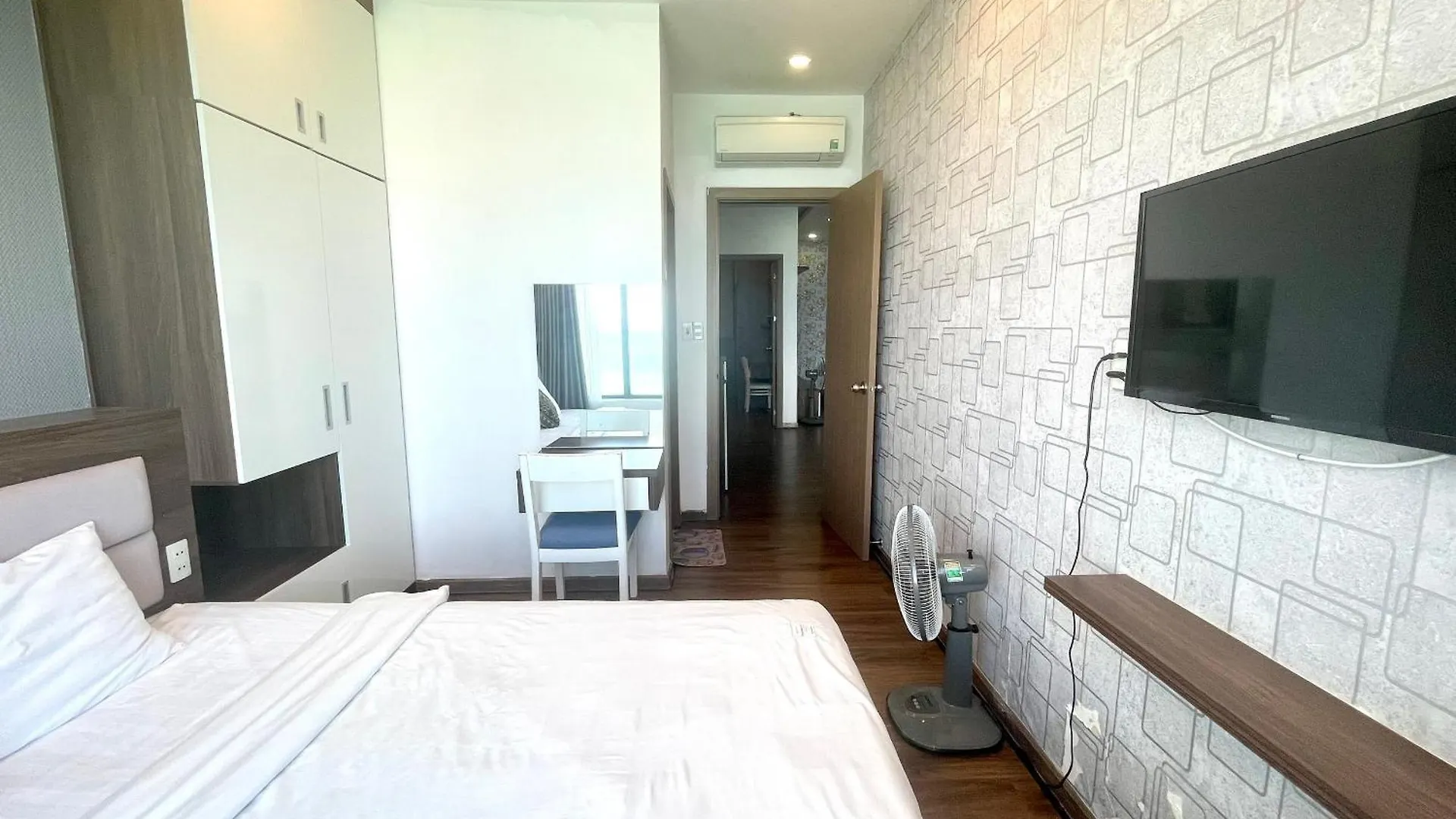 The Gold Beachfront Luxury Apartment Nha Trang
