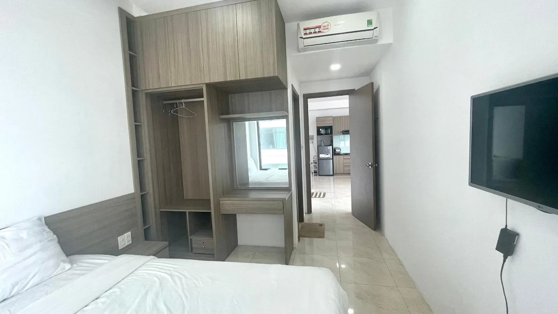 The Gold Beachfront Luxury Apartment Nha Trang 0*,