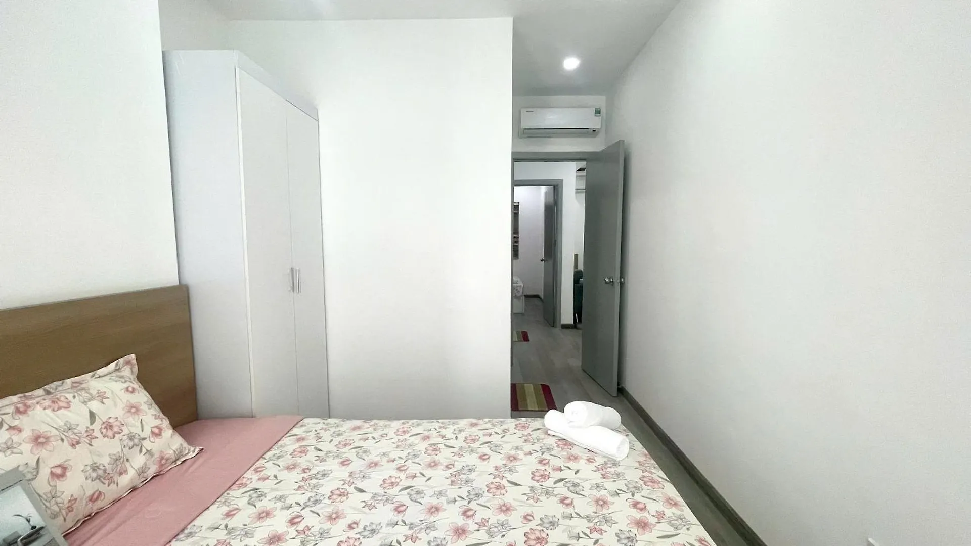 The Gold Beachfront Luxury Apartment Nha Trang