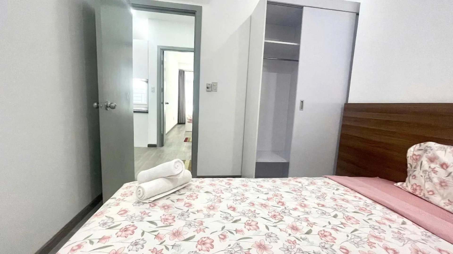The Gold Beachfront Luxury Apartment Nha Trang
