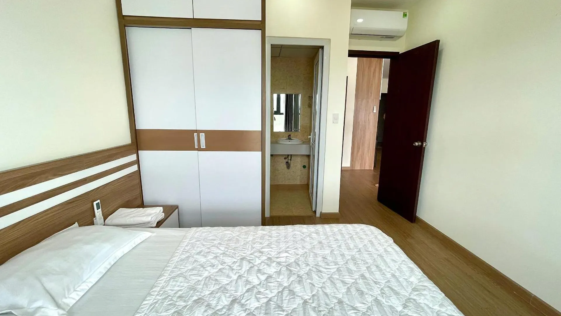 The Gold Beachfront Luxury Apartment Nha Trang
