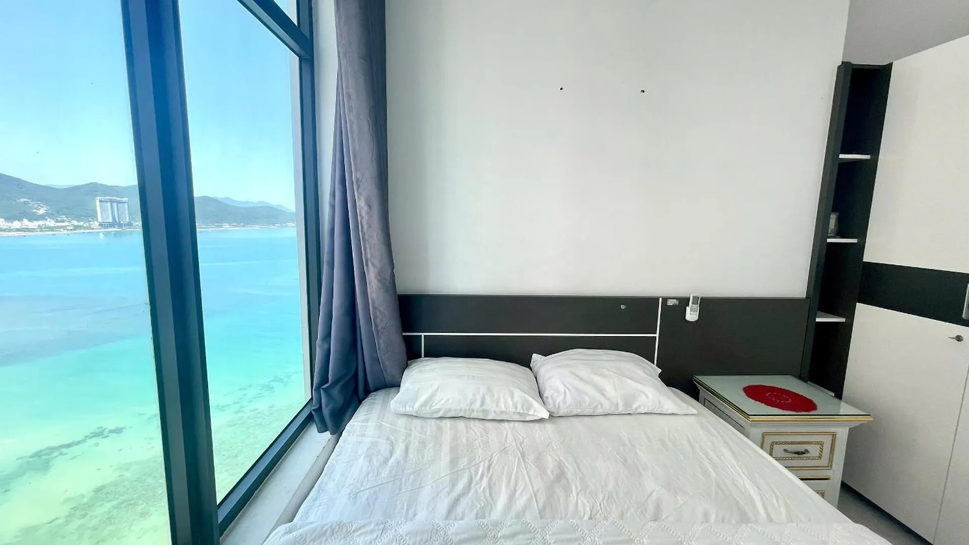 The Gold Beachfront Luxury Apartment Nha Trang